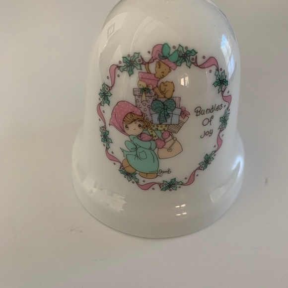 Precious Moments Bundle Of Joy Bell Ornament 1995 - Picture 3 of 4